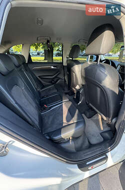 Внедорожник / Кроссовер Audi Q5 2012 в 