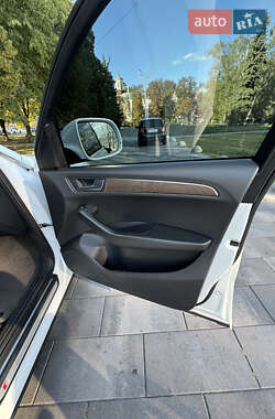 Внедорожник / Кроссовер Audi Q5 2012 в 