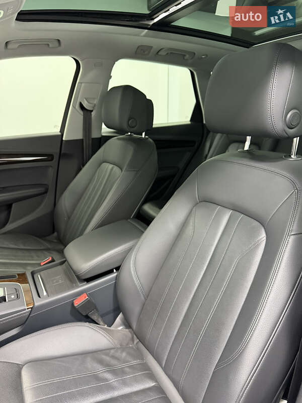 Внедорожник / Кроссовер Audi Q5 2019 в Одессе