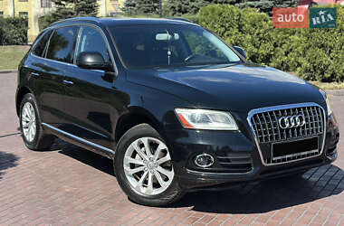 Внедорожник / Кроссовер Audi Q5 2015 в 
