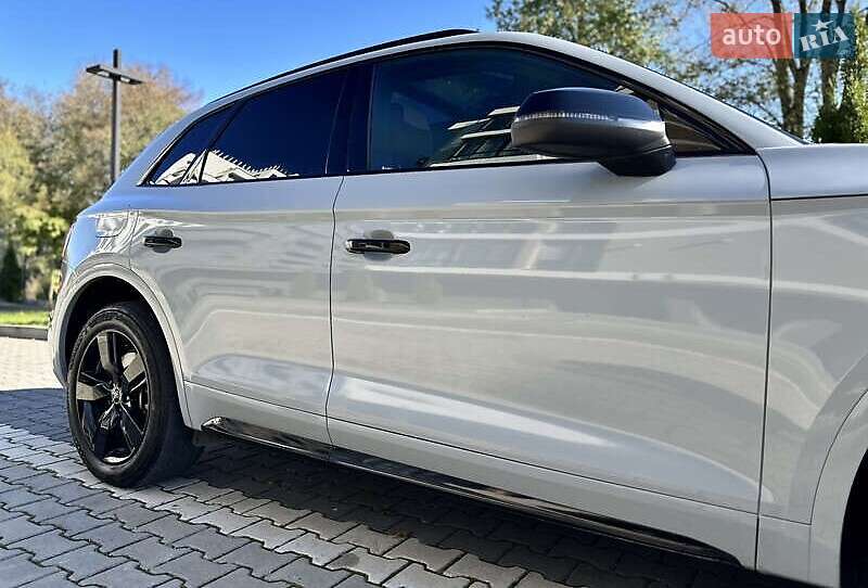 Внедорожник / Кроссовер Audi Q5 2019 в Львове