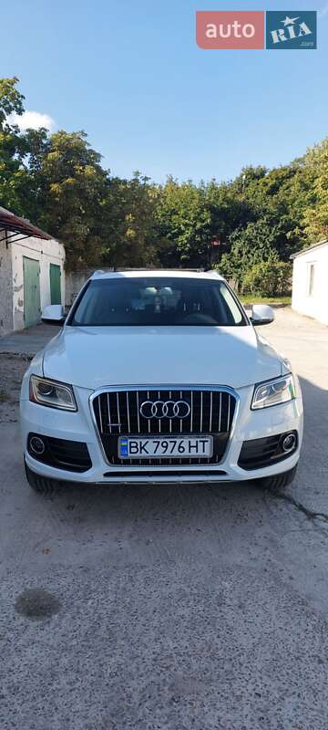 Внедорожник / Кроссовер Audi Q5 2014 в Нетешине