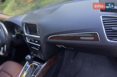 Внедорожник / Кроссовер Audi Q5 2010 в 