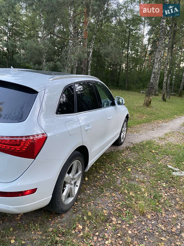 Внедорожник / Кроссовер Audi Q5 2011 в Ровно