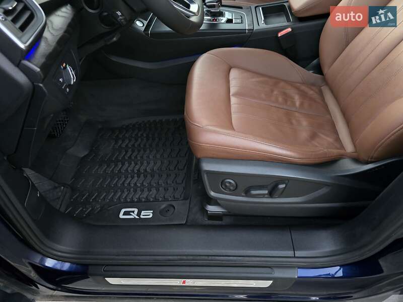 Внедорожник / Кроссовер Audi Q5 2022 в Львове