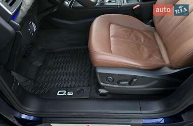 Внедорожник / Кроссовер Audi Q5 2022 в 