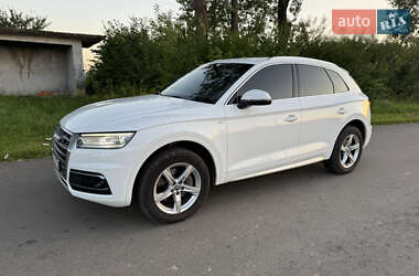 Внедорожник / Кроссовер Audi Q5 2017 в 