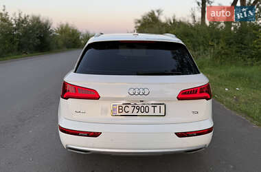 Внедорожник / Кроссовер Audi Q5 2017 в 