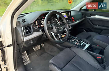 Внедорожник / Кроссовер Audi Q5 2017 в 
