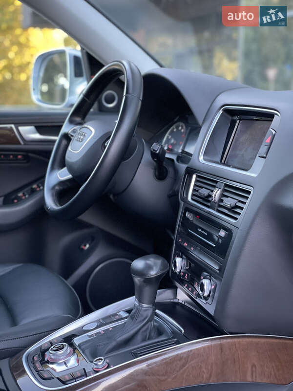 Внедорожник / Кроссовер Audi Q5 2015 в Стрые