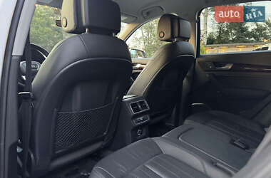 Внедорожник / Кроссовер Audi Q5 2018 в 