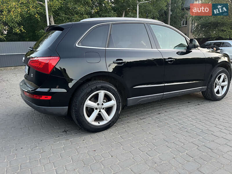 Внедорожник / Кроссовер Audi Q5 2011 в Ивано-Франковске