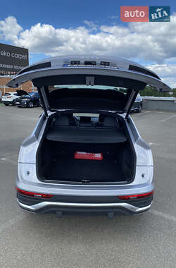 Внедорожник / Кроссовер Audi Q5 2022 в 