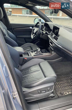 Внедорожник / Кроссовер Audi Q5 2022 в 