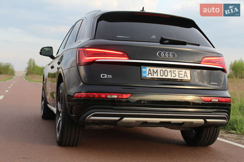Внедорожник / Кроссовер Audi Q5 2021 в Киеве