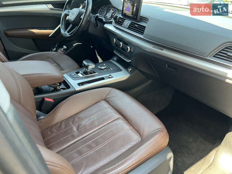 Внедорожник / Кроссовер Audi Q5 2017 в Киеве