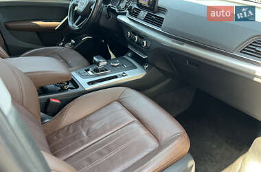 Внедорожник / Кроссовер Audi Q5 2017 в 