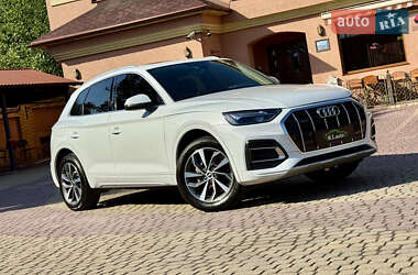 Внедорожник / Кроссовер Audi Q5 2020 в 