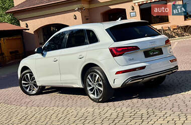 Внедорожник / Кроссовер Audi Q5 2020 в 
