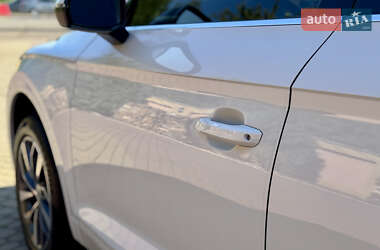 Внедорожник / Кроссовер Audi Q5 2020 в 