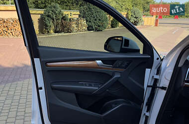 Внедорожник / Кроссовер Audi Q5 2020 в 
