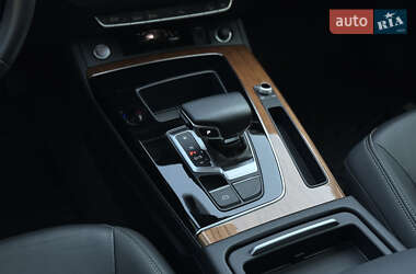 Внедорожник / Кроссовер Audi Q5 2020 в 