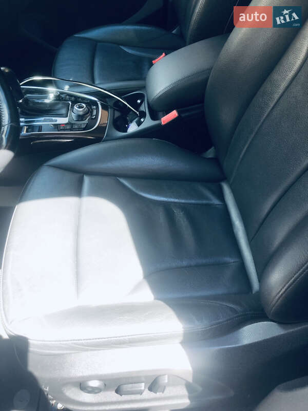 Внедорожник / Кроссовер Audi Q5 2011 в Ужгороде