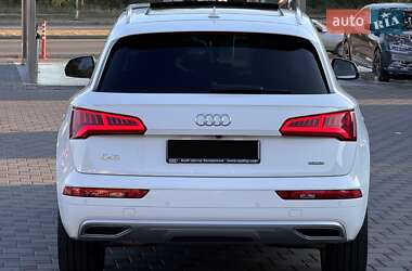 Внедорожник / Кроссовер Audi Q5 2020 в 