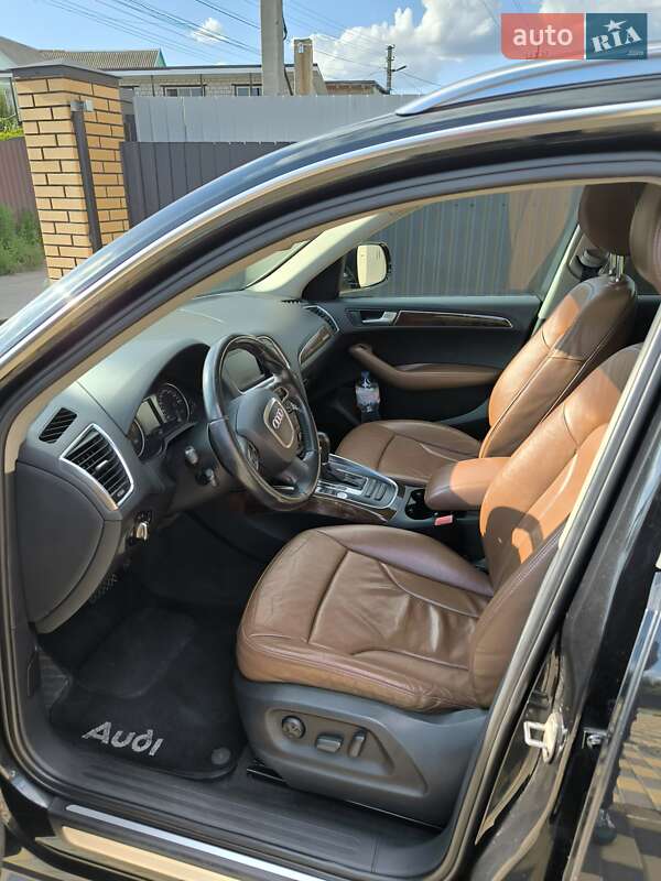 Внедорожник / Кроссовер Audi Q5 2009 в Петропавловской Борщаговке