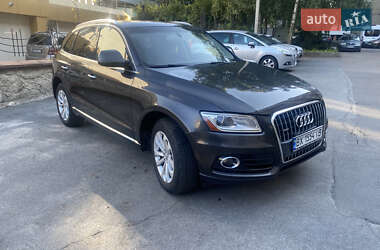 Внедорожник / Кроссовер Audi Q5 2015 в 