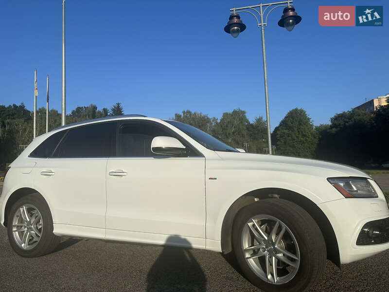 Внедорожник / Кроссовер Audi Q5 2015 в Ровно