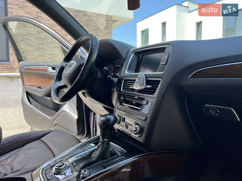 Позашляховик / Кросовер Audi Q5 2015 в Тернополі