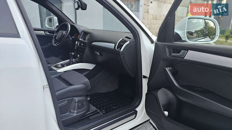 Внедорожник / Кроссовер Audi Q5 2016 в Каменец-Подольском
