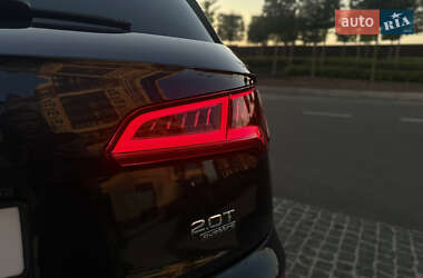 Внедорожник / Кроссовер Audi Q5 2017 в 