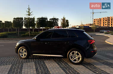 Внедорожник / Кроссовер Audi Q5 2017 в 