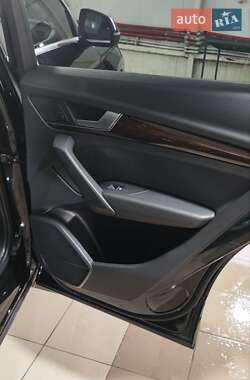 Внедорожник / Кроссовер Audi Q5 2020 в 