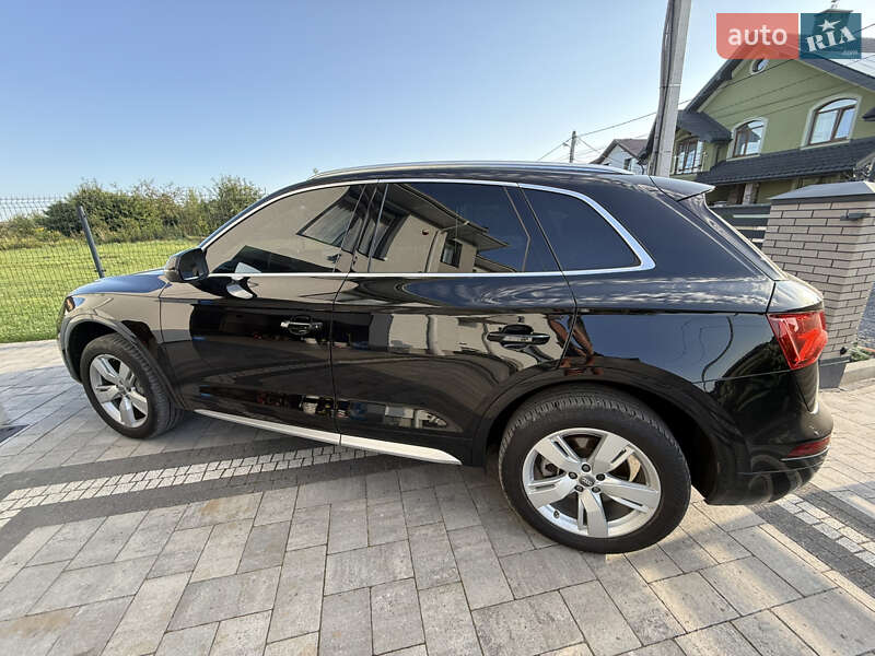 Внедорожник / Кроссовер Audi Q5 2017 в Львове