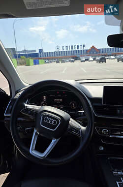 Внедорожник / Кроссовер Audi Q5 2019 в 