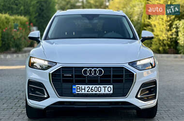 Внедорожник / Кроссовер Audi Q5 2021 в 