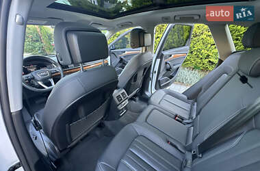 Внедорожник / Кроссовер Audi Q5 2021 в 