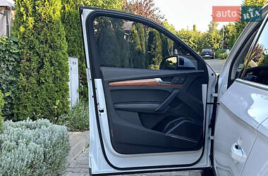 Внедорожник / Кроссовер Audi Q5 2021 в 