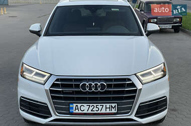 Внедорожник / Кроссовер Audi Q5 2018 в 