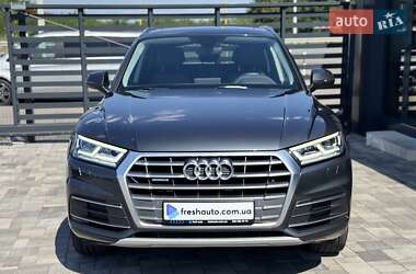 Внедорожник / Кроссовер Audi Q5 2017 в 