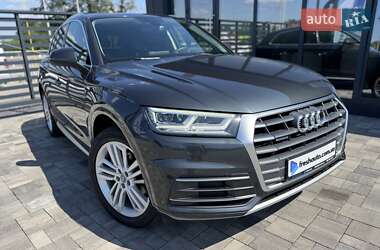 Внедорожник / Кроссовер Audi Q5 2017 в 