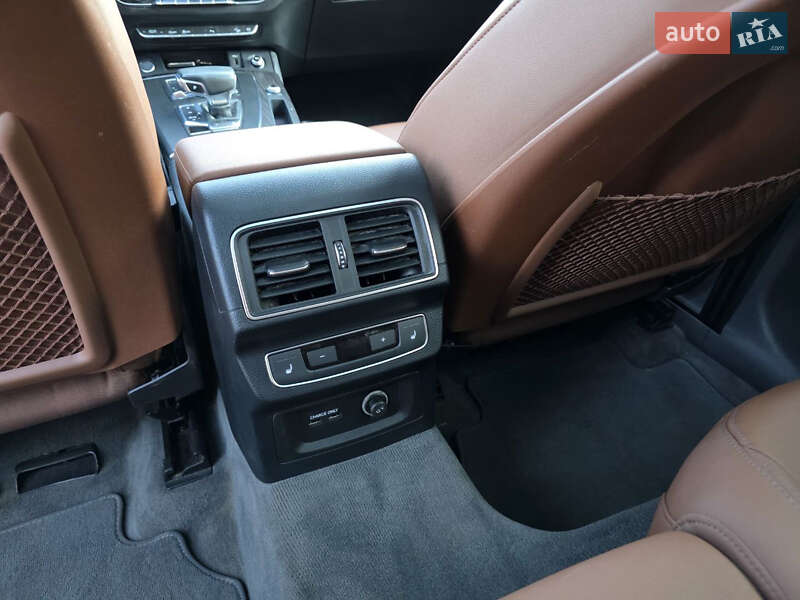Внедорожник / Кроссовер Audi Q5 2019 в Ужгороде