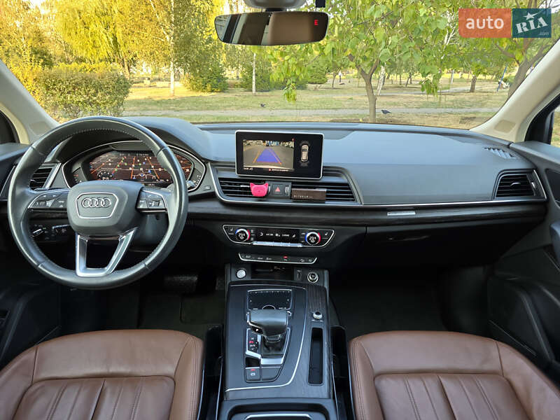 Внедорожник / Кроссовер Audi Q5 2019 в Ужгороде