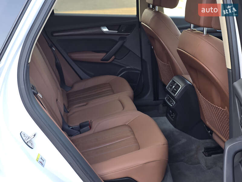 Внедорожник / Кроссовер Audi Q5 2019 в Ужгороде