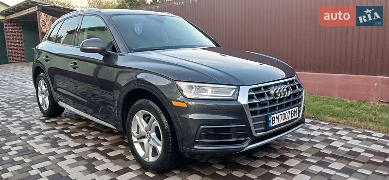 Внедорожник / Кроссовер Audi Q5 2017 в Сумах