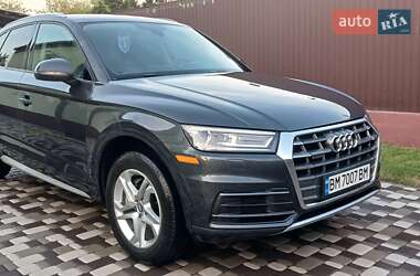 Внедорожник / Кроссовер Audi Q5 2017 в 