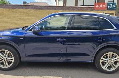 Внедорожник / Кроссовер Audi Q5 2017 в 